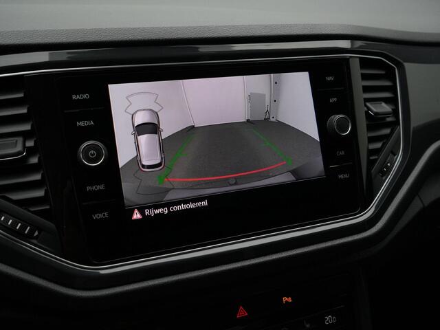 Volkswagen T-Roc 1.5 TSI 150 pk Sport | Trekhaak | Achteruitrijcamera | Navigatie | Stoelverwarming