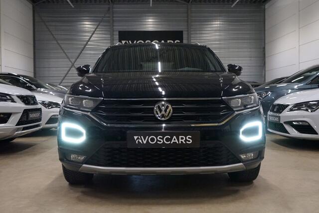 Volkswagen T-Roc 1.5 TSI Sport DSG * Trekhaak - Virtual - LED - 18" - ACC - Lane - App *