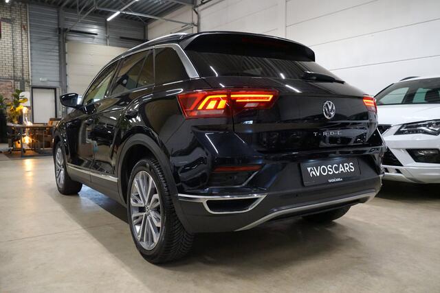 Volkswagen T-Roc 1.5 TSI Sport DSG * Trekhaak - Virtual - LED - 18" - ACC - Lane - App *
