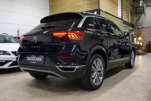 Volkswagen T-Roc 1.5 TSI Sport DSG * Trekhaak - Virtual - LED - 18" - ACC - Lane - App *