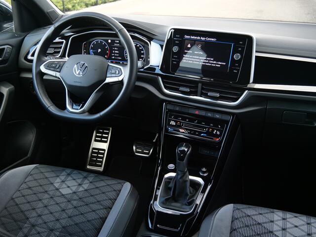 Volkswagen T-Roc 1.5 TSI 150pk R-Line Edition Automaat Apple Carplay / 18 inch / IQ Light / Stoelverwarming