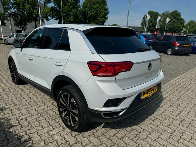Volkswagen T-Roc 1.0 TSI Style Business stoelverw, navi, pdc, airco