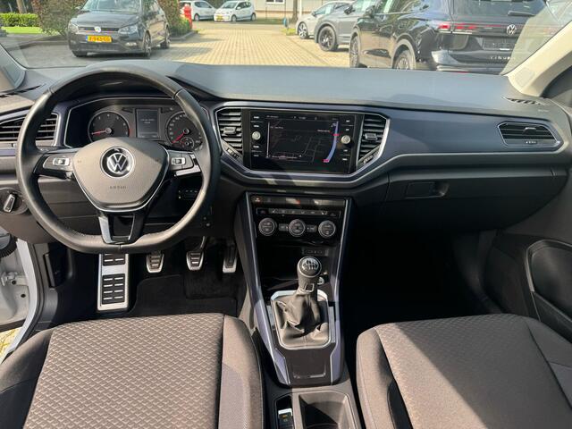 Volkswagen T-Roc 1.0 TSI Style Business stoelverw, navi, pdc, airco