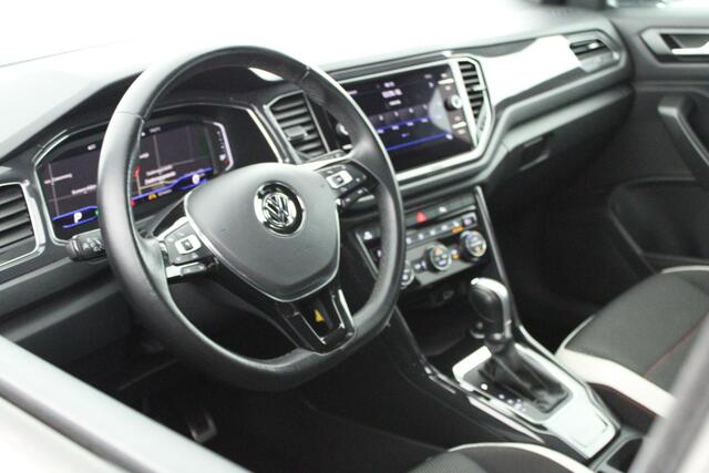Volkswagen T-Roc 1.5 TSI 150pk DSG Sport Trekhaak Camera Led Virtual Cockpit Stoelverwarming Navigatie