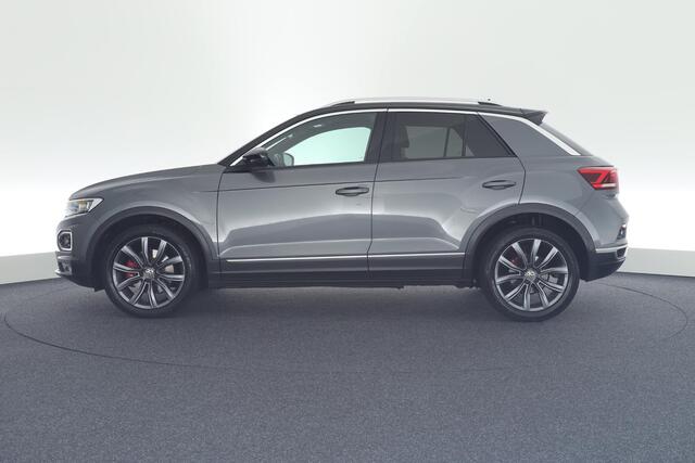 Volkswagen T-Roc 1.5 TSI 150pk DSG Sport Trekhaak Camera Led Virtual Cockpit Stoelverwarming Navigatie