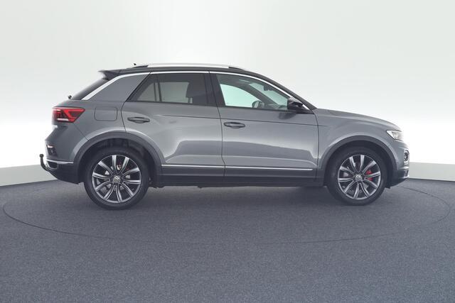 Volkswagen T-Roc 1.5 TSI 150pk DSG Sport Trekhaak Camera Led Virtual Cockpit Stoelverwarming Navigatie