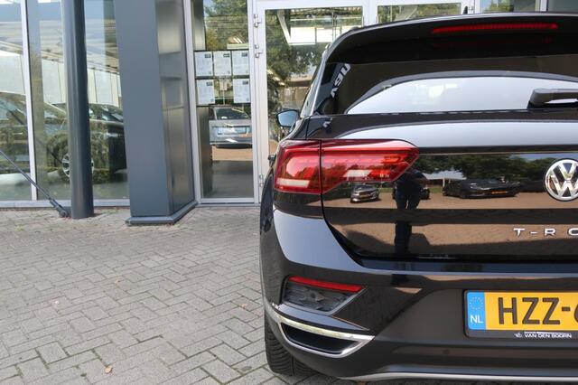 Volkswagen T-Roc 1.5 TSI 150PK, Trekhaak, Apple Carplay/ Android Auto, etc.