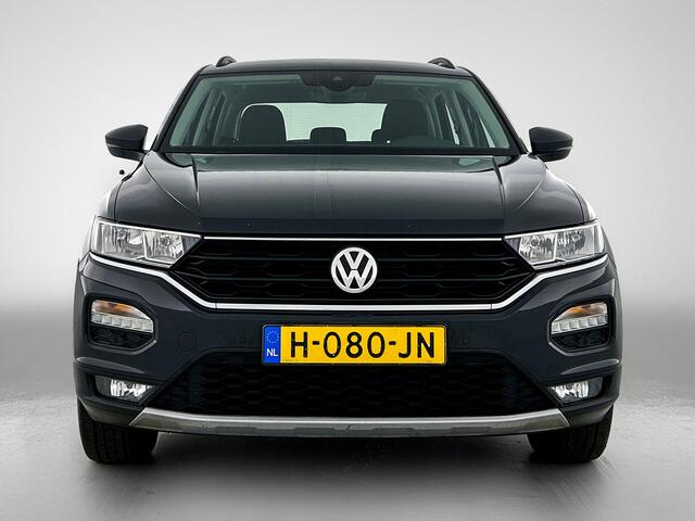 Volkswagen T-Roc 1.0 TSI Style / Navi / Adap-cruise / Trekhaak / Roofrail / Lmv 16" / Multimedia / Apk 2-2026