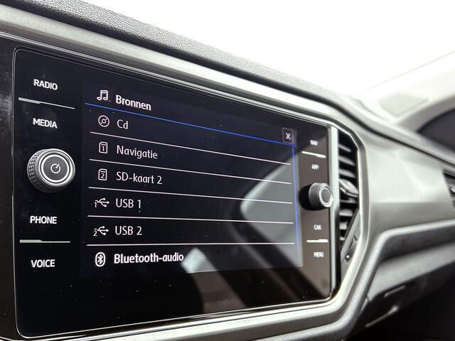 Volkswagen T-Roc 1.0 TSI Style / Navi / Adap-cruise / Trekhaak / Roofrail / Lmv 16" / Multimedia / Apk 2-2026