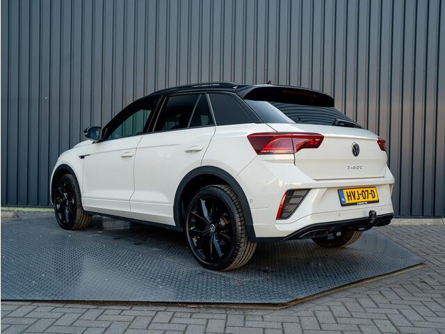 Volkswagen T-Roc 1.5 TSI R-Line Business | Panodak | Trekhaak | Elk. A-klep | Keyless | IQ Light | 19'' | Side Assist | Prijs Rijklaar!!
