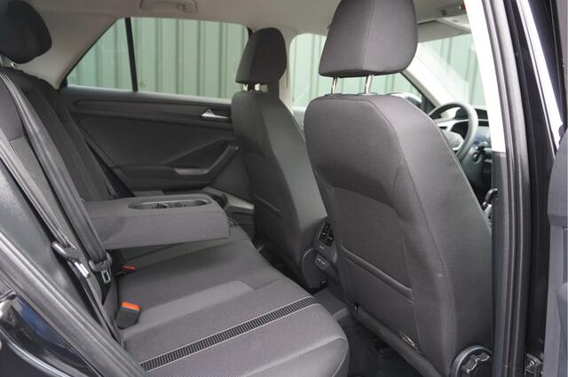 Volkswagen T-Roc 1.5TSI 150pk Automaat Life + Camera/ Carplay/ Navi/ Adapt.Cruise/ LED/ Nieuwstaat/ Garantie!