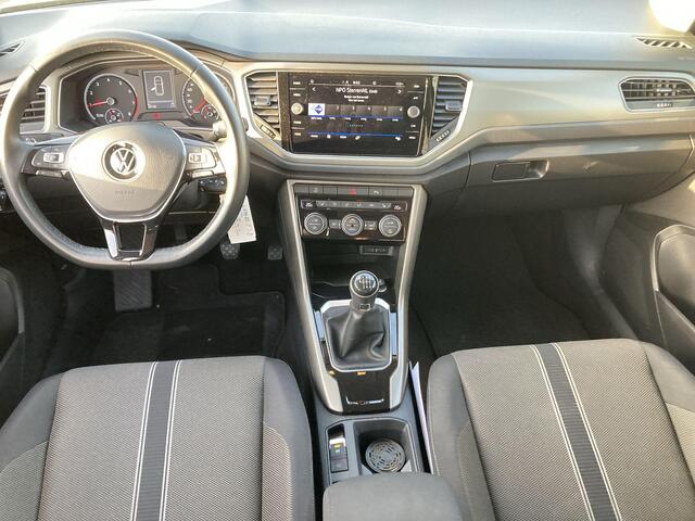 Volkswagen T-Roc 1.0TSI/110PK Style · Camera + Parkeersensoren · Apple/Android Car Play · Stoelverwarming · Lane assist ·