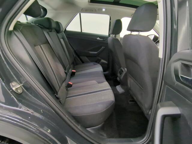 Volkswagen T-Roc 1.5 TSI Style Business Pano | Trekhaak | Ad Cruise | Elek Klep | Full Led | Carplay | PDC | Navi | NL-Auto | Volledig Onderh.