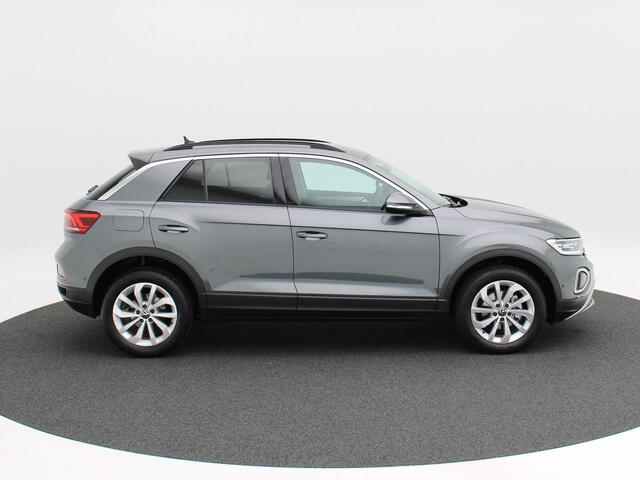 Volkswagen T-Roc 1.5 TSi 150 Pk Automaat Oranje Edition | IQ Full LED | Camera | Carplay | Privacy Glass | Parkeersensoren | DAB | ECC | 17 Inch | 10.651 Km!!