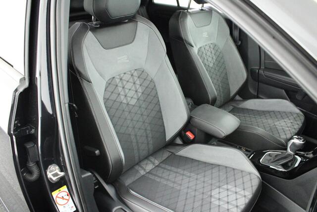 Volkswagen T-Roc 1.5 TSI 150pk DSG R-Line Business+ Blackstyle Panoramadak Stoelverwarming