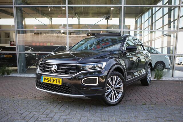 Volkswagen T-Roc 1.0 TSI Style | Pano | Navi | Achteruitrijcamera