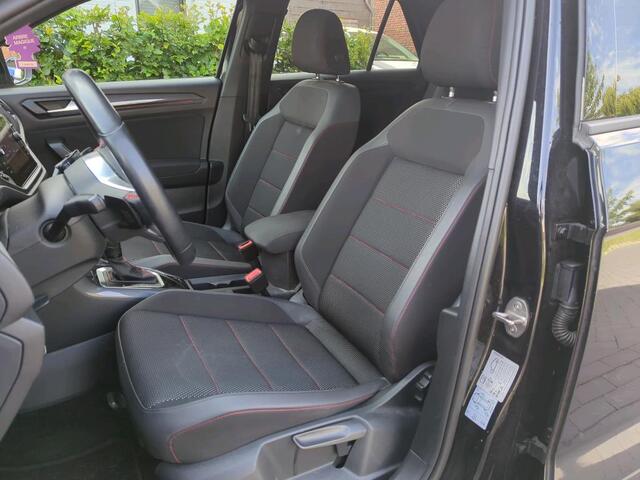 Volkswagen T-Roc 1.5 TSI Sport Business R / AUTOMAAT/ PARK. SENSOREN + CAMERA/ ADAPT. CRUISE/ PANO/ NAVI/ DAB/ APP-CONNECT/ RIJ-MODI