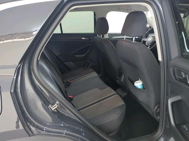 Volkswagen T-Roc 1.0 TSI Style / ADAPT. CRUISE/ CLIMA/ PARK. SENSOREN/ BLUETOOTH/ DAB/ NAVI