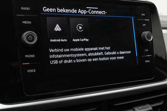 Volkswagen T-Roc 1.5 TSI 150 pk DSG Life Edition | LED Plus koplampen | Park Assist | Achteruitrijcamera | Adaptive Cruise | Side Assist | Carplay | 17 inch