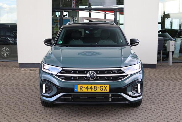 Volkswagen T-Roc 1.5 TSI R-Line Business+ 110KW-150PK DSG, NL auto nieuw door ons geleverd en onderhouden, Panoramadak, elektrische achterklep, 18" LMV nevada, IQ Matrix LED verlichting, reservewiel, design pakket, multimedia pakket plus, discover pro, beats audio en assi