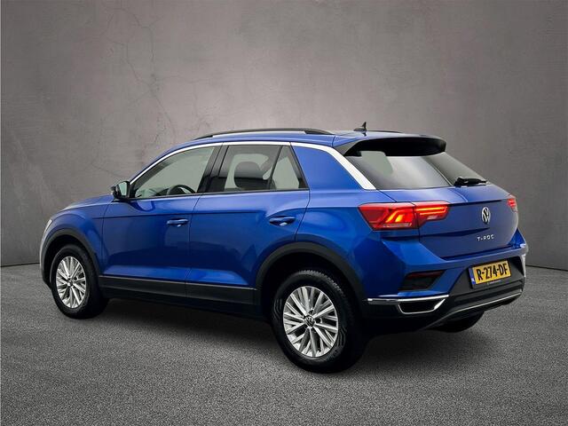 Volkswagen T-Roc Style 1.0 TSI 110pk Adaptive cruise control, Stoelverwarming, Parkeersensoren, App connect, DAB, Radio, Airco, Bluetooth, 16 inch lichtmetalen velgen