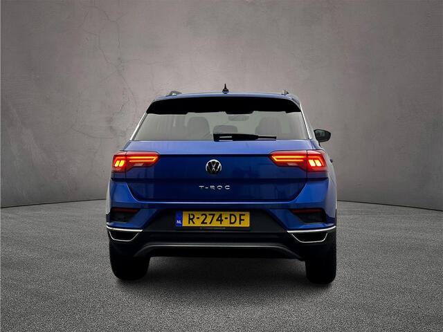 Volkswagen T-Roc Style 1.0 TSI 110pk Adaptive cruise control, Stoelverwarming, Parkeersensoren, App connect, DAB, Radio, Airco, Bluetooth, 16 inch lichtmetalen velgen