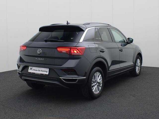 Volkswagen T-Roc 1.0TSI/110PK Style · Camera + Parkeersensoren · Apple/Android Car Play · Stoelverwarming · Lane assist ·