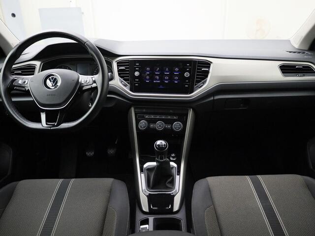 Volkswagen T-Roc 1.0TSI/110PK Style · Camera + Parkeersensoren · Apple/Android Car Play · Stoelverwarming · Lane assist ·