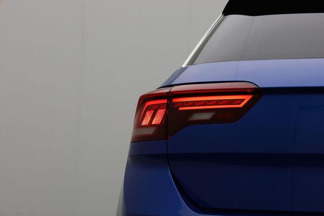 Volkswagen T-Roc 1.5 TSI 150 pk DSG Sport Business R / R-Line | Achteruitrijcamera | Stoelverwarming | Apple Carplay / Android Auto | Adaptive Cruise