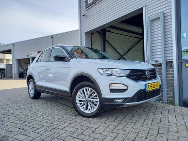 Volkswagen T-Roc 1.5 TSI Style Business NL AUTO - 1 EIGENAAR - CAMERA - PDC V/A - ADAPTIVE CRUISE - STOELVERW - CARPLAY / ANDROID -