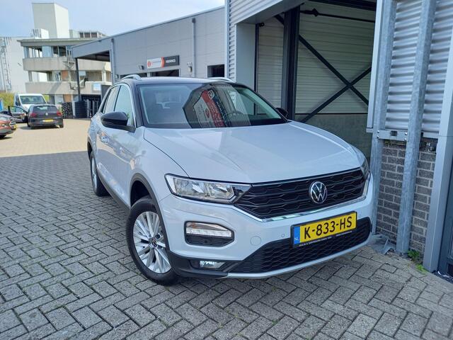 Volkswagen T-Roc 1.5 TSI Style Business NL AUTO - 1 EIGENAAR - CAMERA - PDC V/A - ADAPTIVE CRUISE - STOELVERW - CARPLAY / ANDROID -