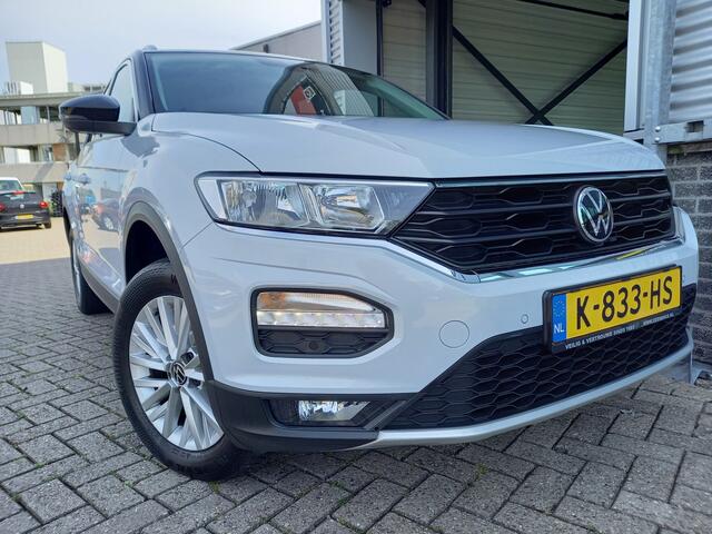 Volkswagen T-Roc 1.5 TSI Style Business NL AUTO - 1 EIGENAAR - CAMERA - PDC V/A - ADAPTIVE CRUISE - STOELVERW - CARPLAY / ANDROID -
