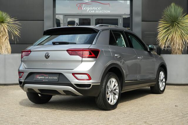 Volkswagen T-Roc 1.5 TSI Life 150pk Stoelverwarming/Navigatie/Camera