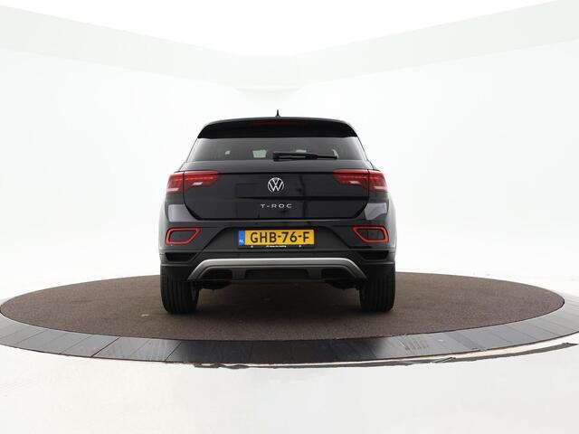 Volkswagen T-Roc 1.5 TSI 150pk DSG Life Edition · Camera · Side Assist · Parkeerassistent · Keyless · ACC · Apple/Android Car Play · 17"Velgen · 06-08-2028 of 100.000km