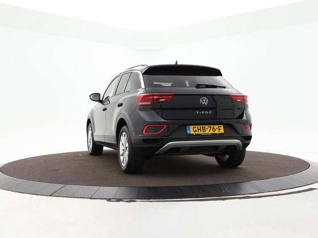 Volkswagen T-Roc 1.5 TSI 150pk DSG Life Edition · Camera · Side Assist · Parkeerassistent · Keyless · ACC · Apple/Android Car Play · 17"Velgen · 06-08-2028 of 100.000km