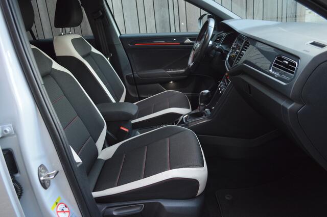 Volkswagen T-Roc 1.5 TSI Sport DSG Led Panorama Acc Camera Keyless Afn.Trekh Pdc