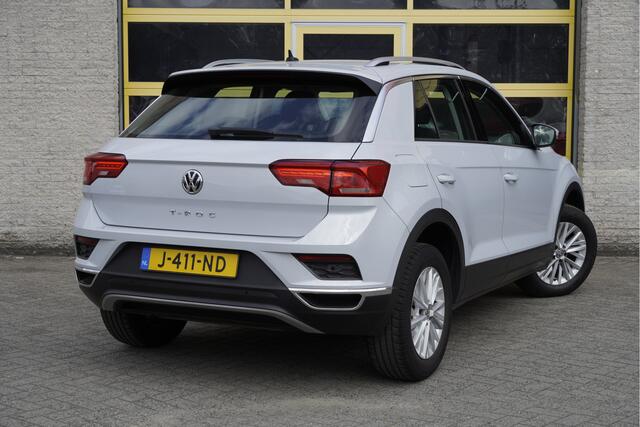Volkswagen T-Roc 1.5 TSI 150PK! Automaat Style Business BJ2020 Lmv 16" | Led V+A | Pdc | Navi | Elek. achterklep | Achteruitrijcamera | App-Connect | Virtual cockpit | Climate control | Verwarmde voorstoelen | Getint glas