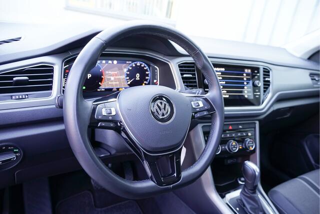 Volkswagen T-Roc 1.5 TSI 150PK! Automaat Style Business BJ2020 Lmv 16" | Led V+A | Pdc | Navi | Elek. achterklep | Achteruitrijcamera | App-Connect | Virtual cockpit | Climate control | Verwarmde voorstoelen | Getint glas
