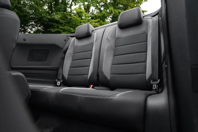 Volkswagen T-Roc Cabrio 1.5 TSI R-Line 150pk | R-Line | ACC | Camera | Trekh.