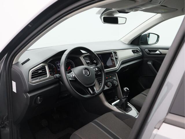 Volkswagen T-Roc 1.0 TSI Style/ lage km/ trekhaak!