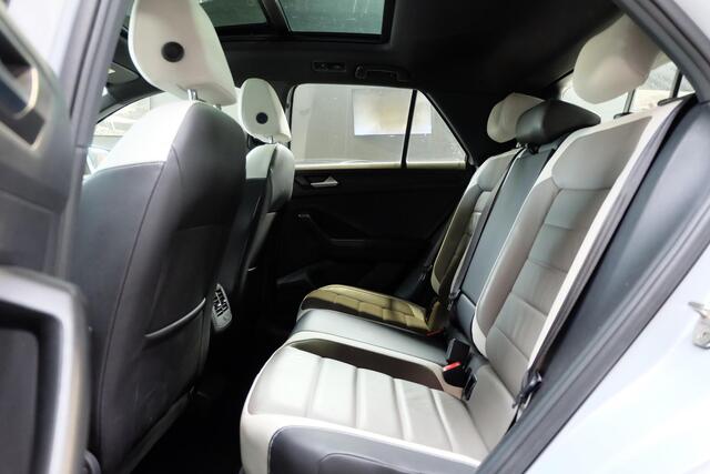 Volkswagen T-Roc 1.5 TSI Sport / Panodak / Leder / Virtual / Camera