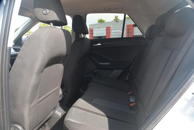 Volkswagen T-Roc 1.0 TSI Life Business | Navigatie | Virtual-cockpit | Stoelverwarming | DAB+ |