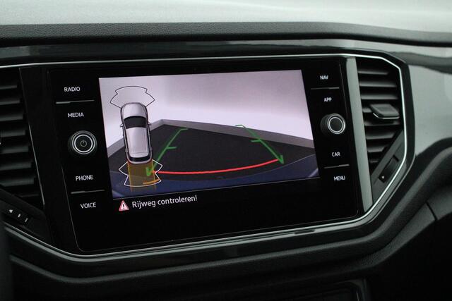 Volkswagen T-Roc 1.5 TSI 150pk DSG R-Line Sport Trekhaak Camera Virtual Cockpit Keyless Stoelverwarming Navigatie