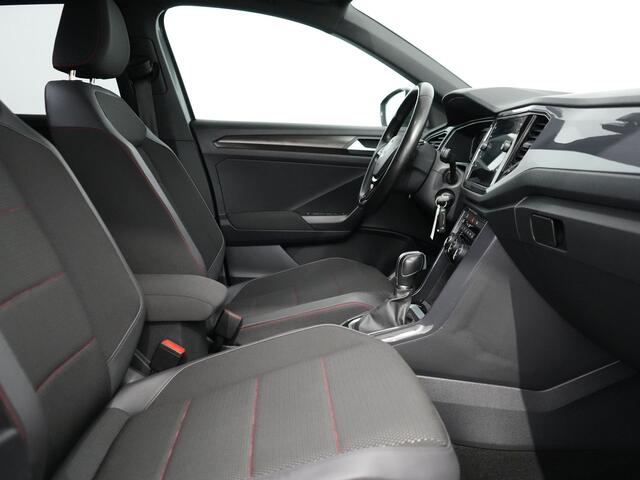Volkswagen T-Roc 1.5 TSI Sport Business R-line afneembare trekhaak | Vitual | Camera |