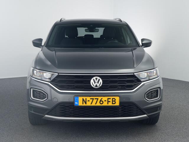 Volkswagen T-Roc 1.5 TSI Sport Business R-line afneembare trekhaak | Vitual | Camera |