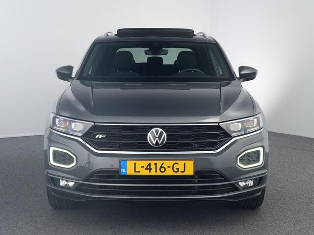Volkswagen T-Roc 1.5 TSI Sport Business R-Line | Pano | trekhaak | ACC | Carplay