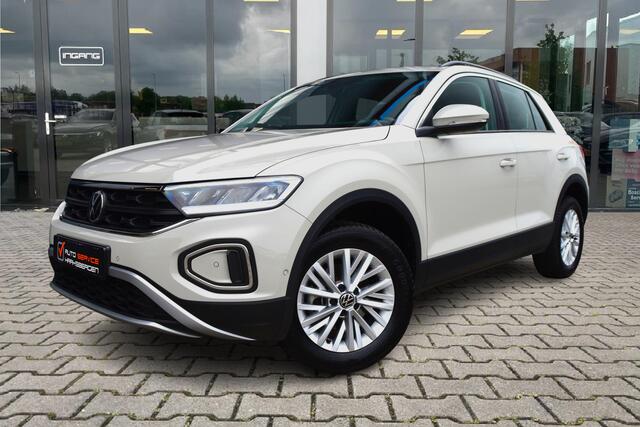Volkswagen T-Roc 1.5 TSI Life Business | LED | DAB | Trekhaak |