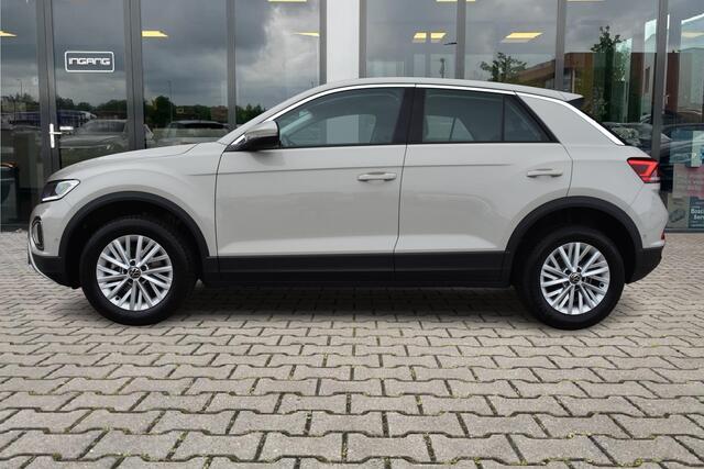 Volkswagen T-Roc 1.5 TSI Life Business | LED | DAB | Trekhaak |