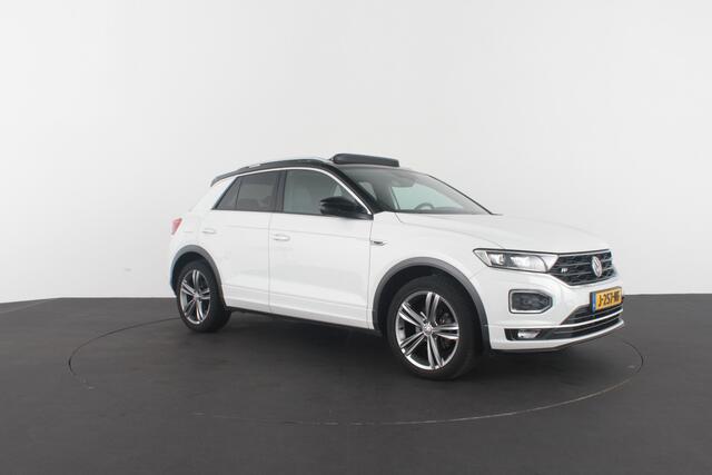 Volkswagen T-Roc 1.5 TSI Sport Business R-Line > Pano.schuif/Beats/Trekhaak/Zwart dak/Keyless/Camera/LED...