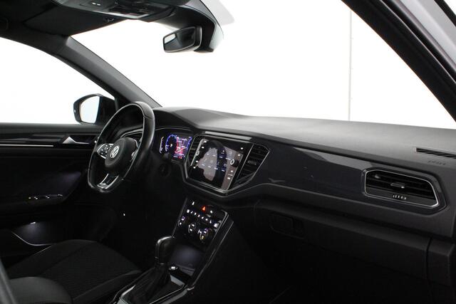 Volkswagen T-Roc 1.5 TSI Sport Business R-Line > Pano.schuif/Beats/Trekhaak/Zwart dak/Keyless/Camera/LED...